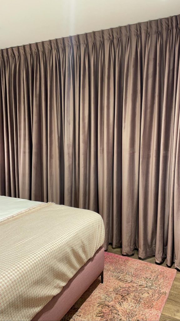 וילון בצבע מיוחד לחדר שינה